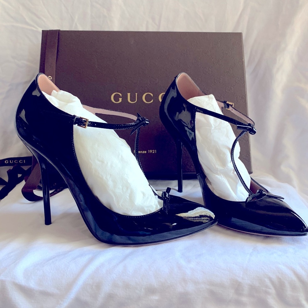 Gucci Pumps 🐝